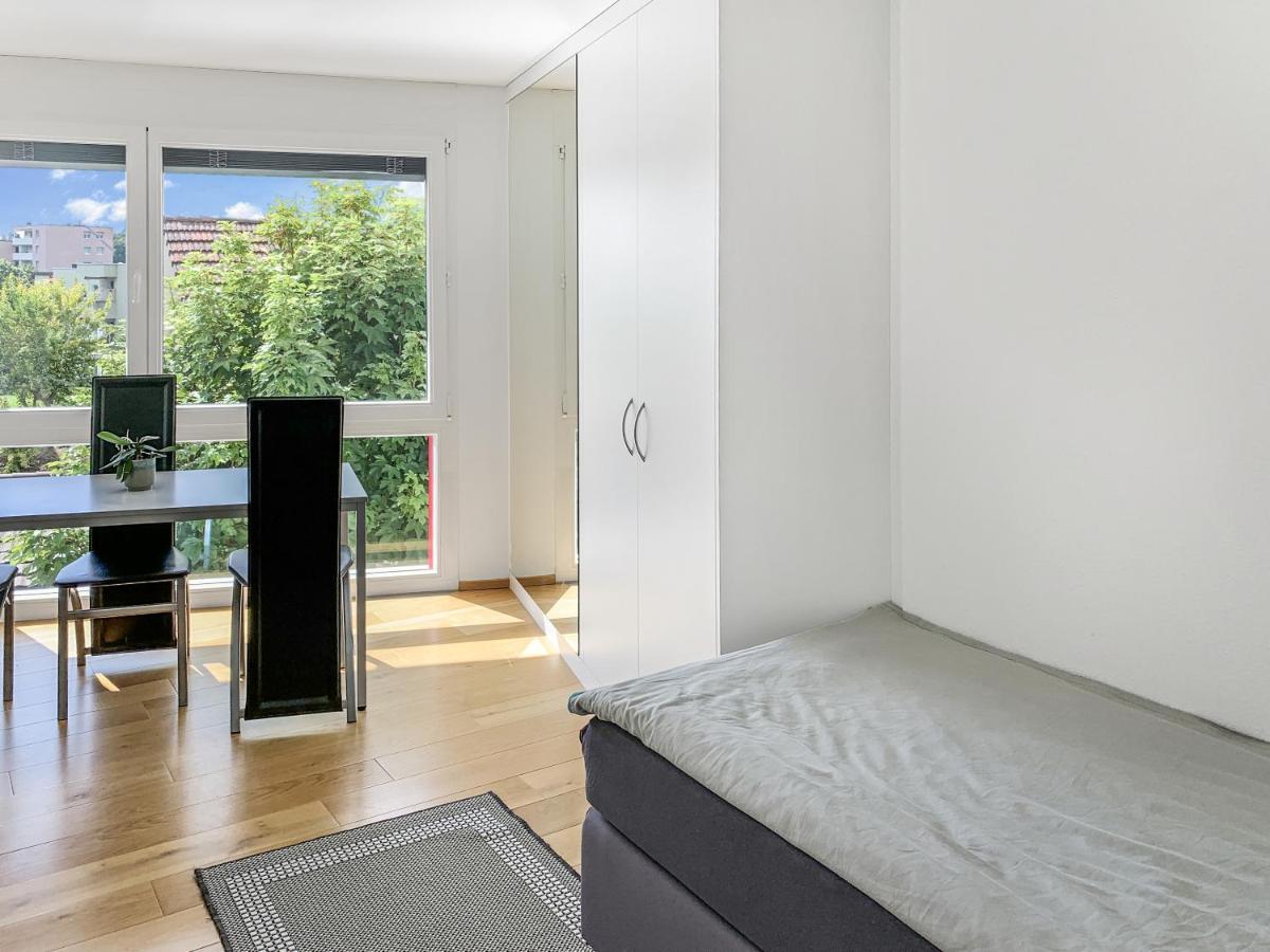 Haus Zur Lilie 호텔 Hinwil 외부 사진